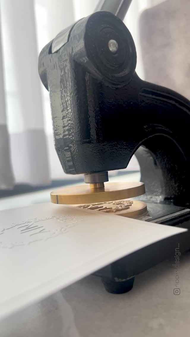 Instagram post from noamdesign_. This post is in position 4.